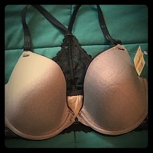 36 DD Bra by B Tempt'd NWT